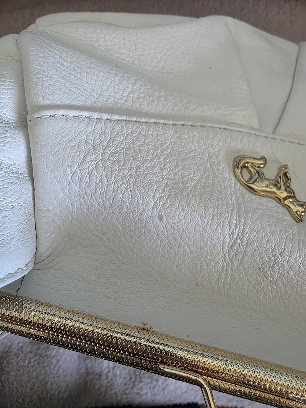 Emma Fox White Leather Shoulder Bag with Gold Hardware - Picture 6 of 10